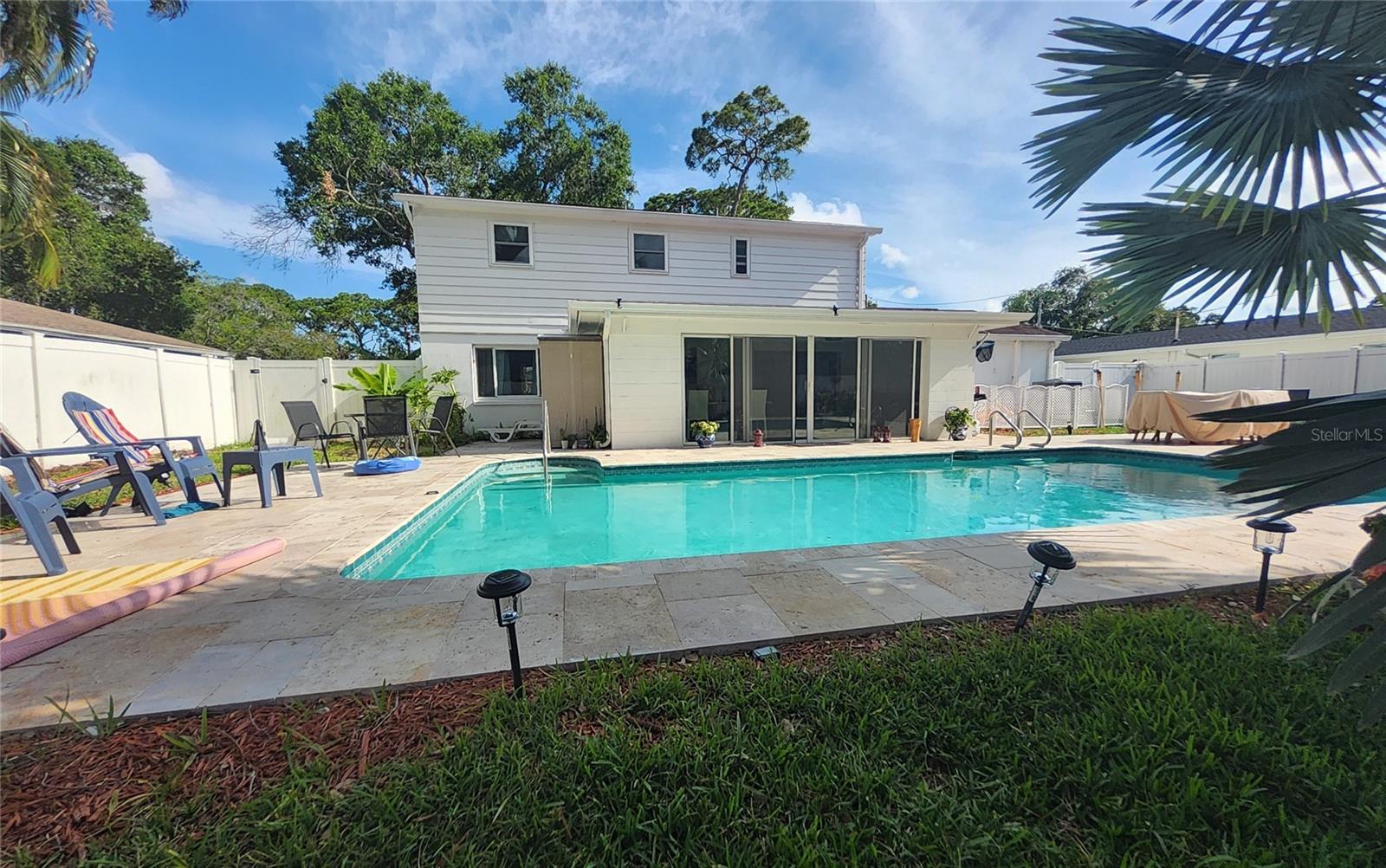 Image 4 of 37 For 1279 86th Avenue N