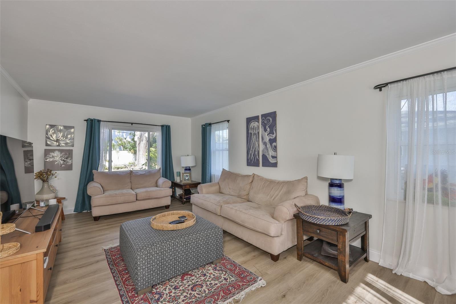 Image 7 of 37 For 1279 86th Avenue N