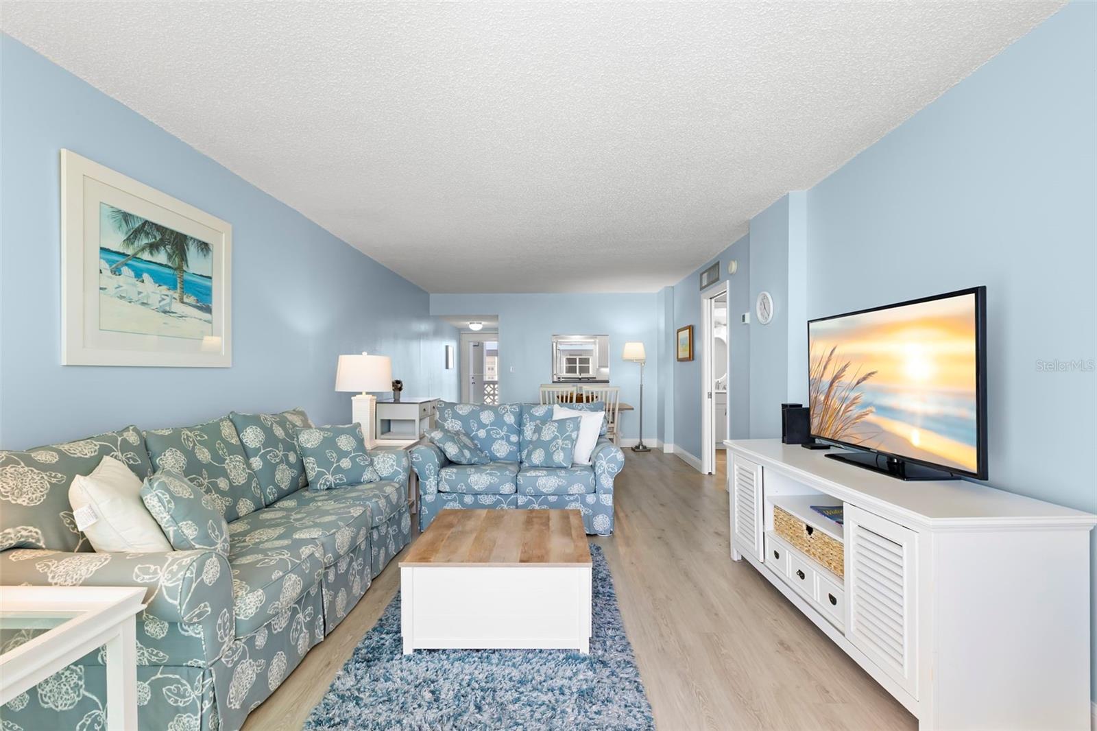 Image 16 of 44 For 9 Forbes Place 707