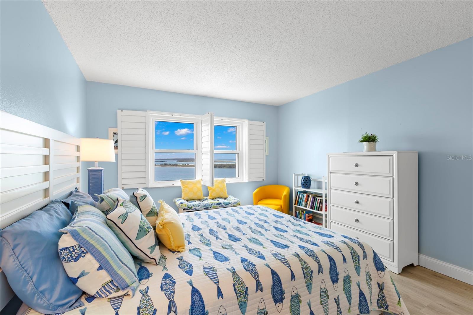 Image 23 of 44 For 9 Forbes Place 707