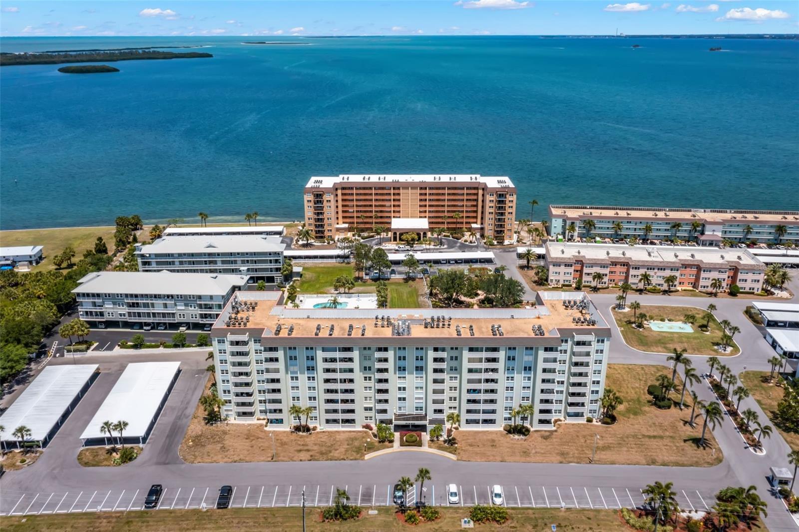 Image 31 of 44 For 9 Forbes Place 707