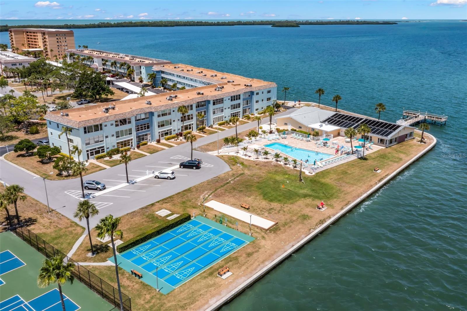 Image 43 of 44 For 9 Forbes Place 707