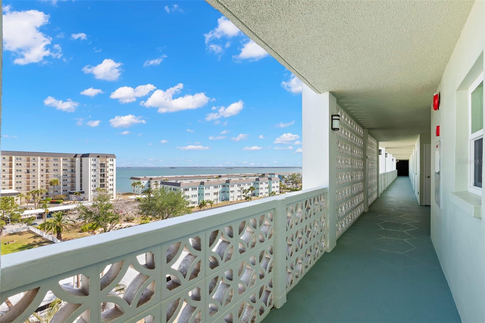 Image 6 of 44 For 9 Forbes Place 707