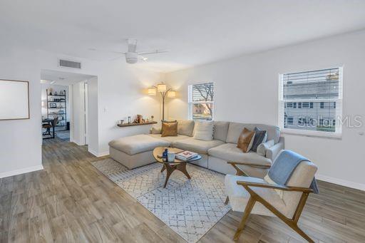 Image 2 of 23 For 6990 Place De La Paix  2b