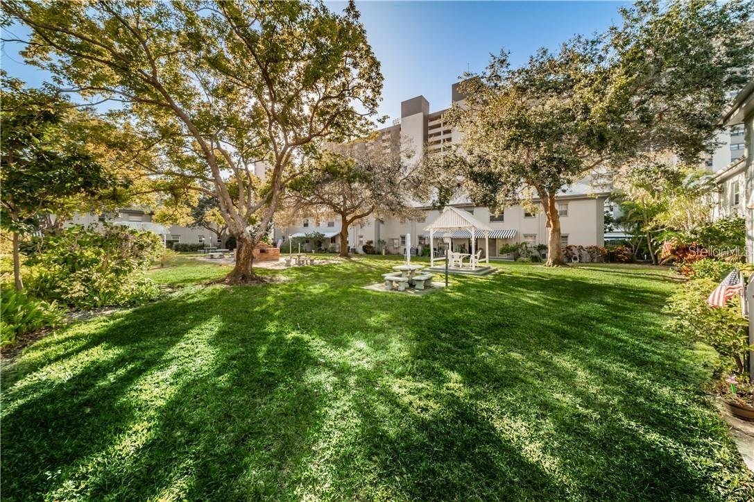 Image 20 of 23 For 6990 Place De La Paix  2b