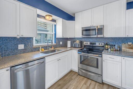 Image 7 of 23 For 6990 Place De La Paix  2b