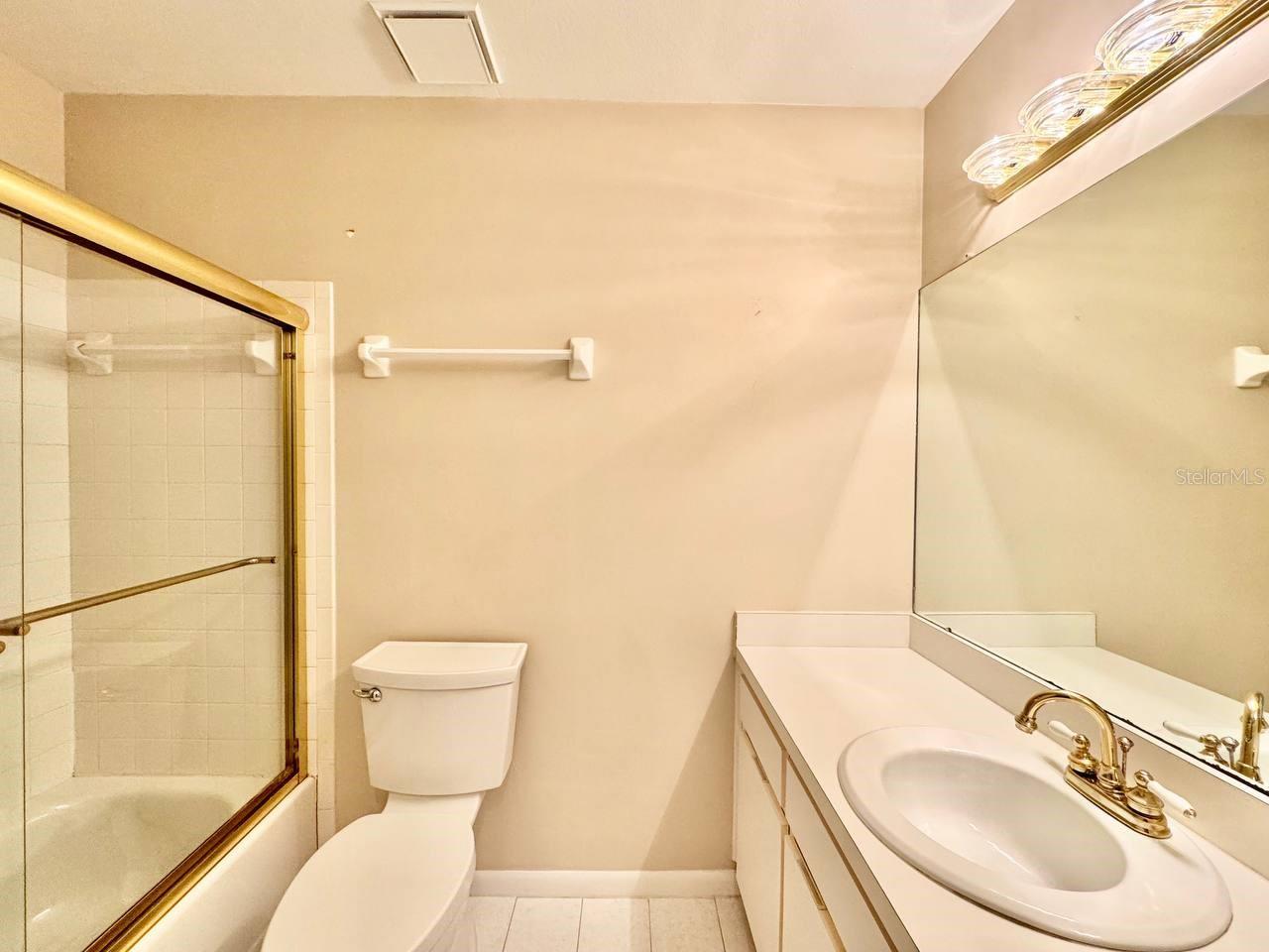 Image 20 of 40 For 3490 Mainlands Boulevard S