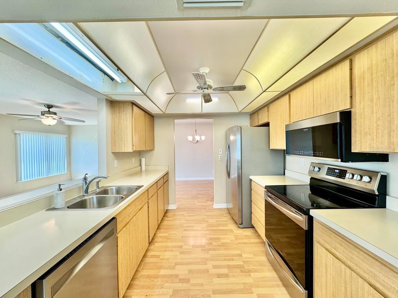 Image 23 of 40 For 3490 Mainlands Boulevard S