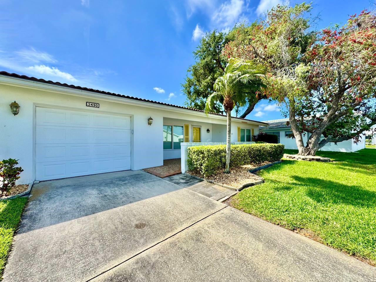 Image 3 of 40 For 3490 Mainlands Boulevard S