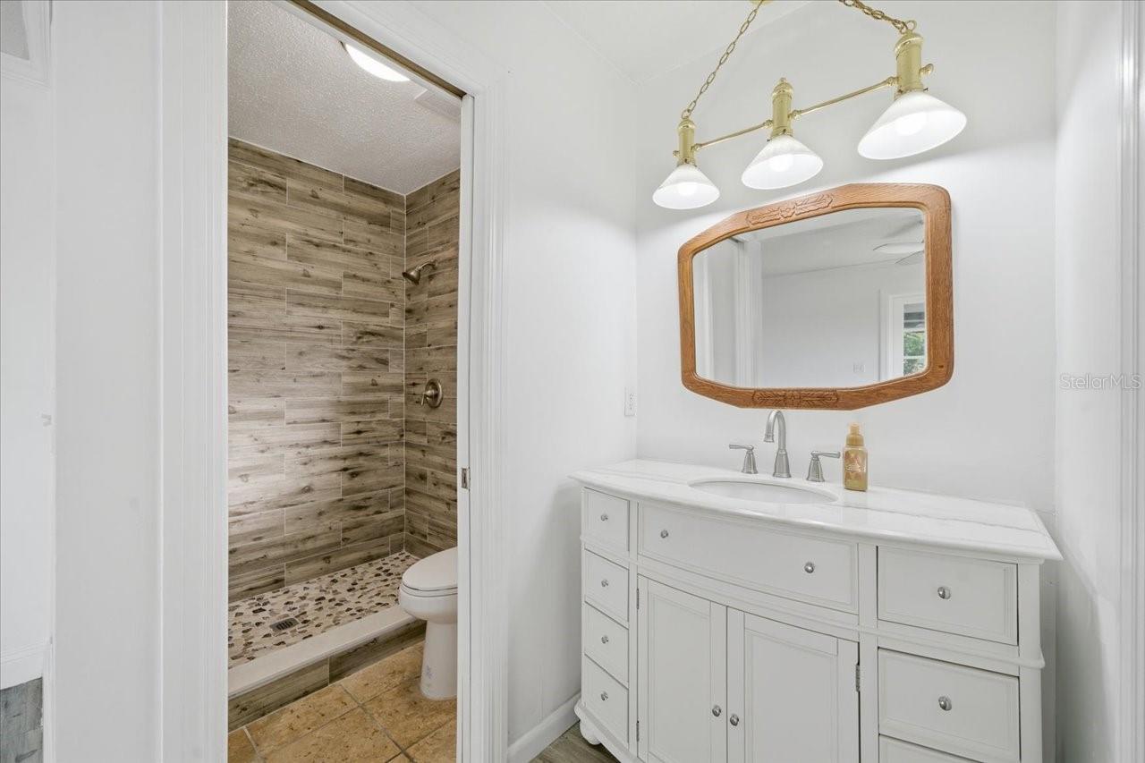 Image 16 of 33 For 700 Druid Way