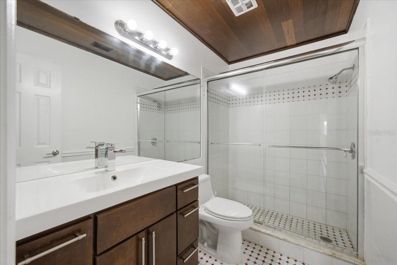 Image 20 of 33 For 700 Druid Way