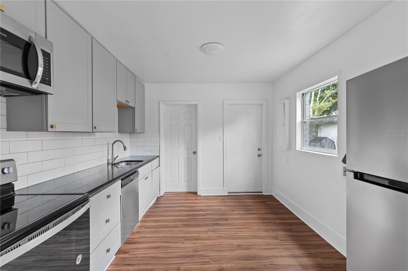 Image 6 of 10 For 2314 Osprey Avenue