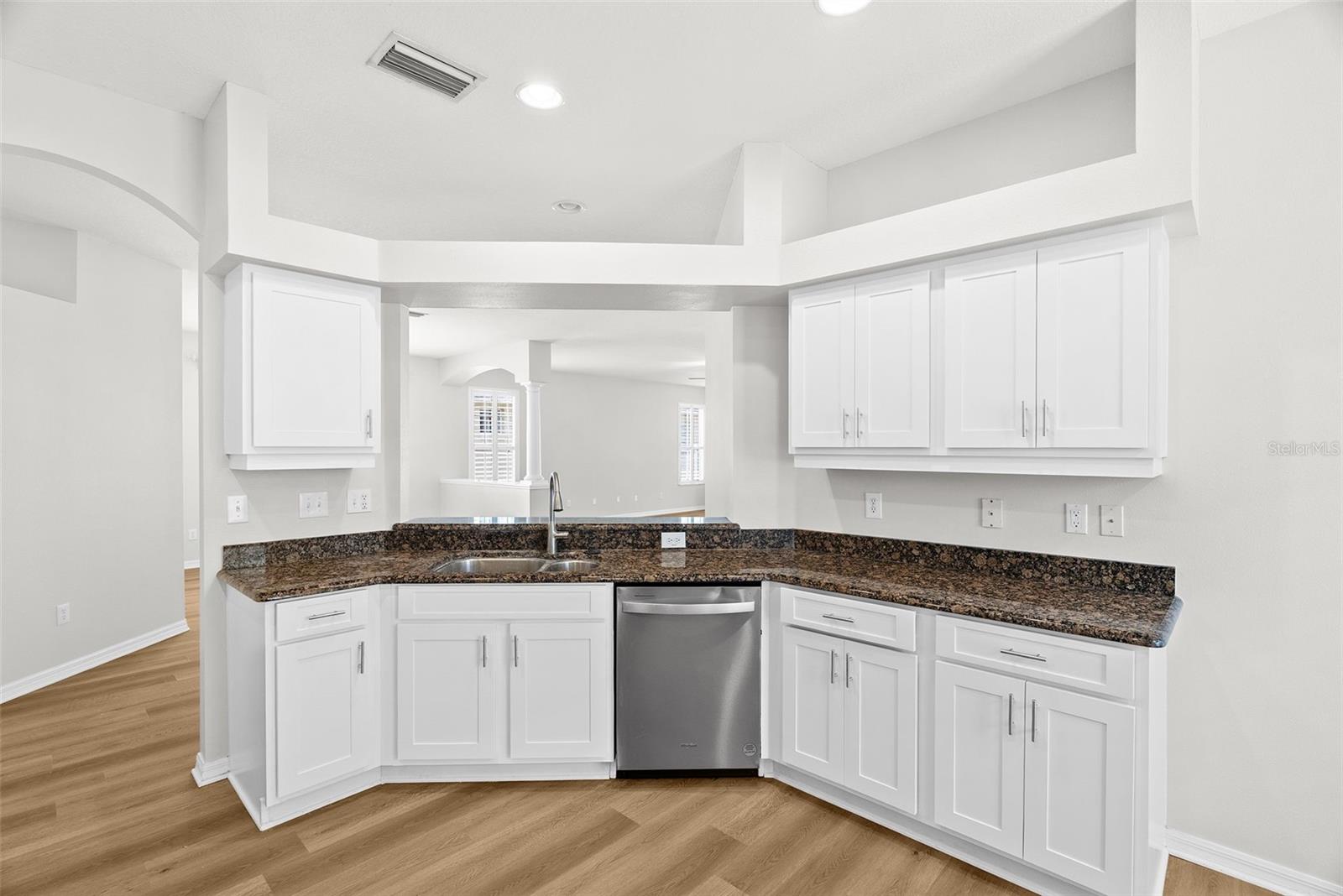 Image 10 of 46 For 5015 Sky Blue Drive