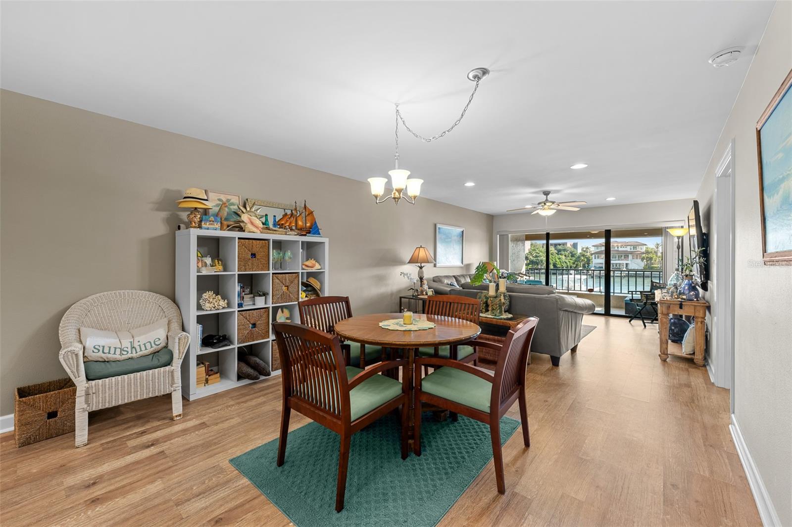 Image 12 of 46 For 4750 Brittany Drive S 126