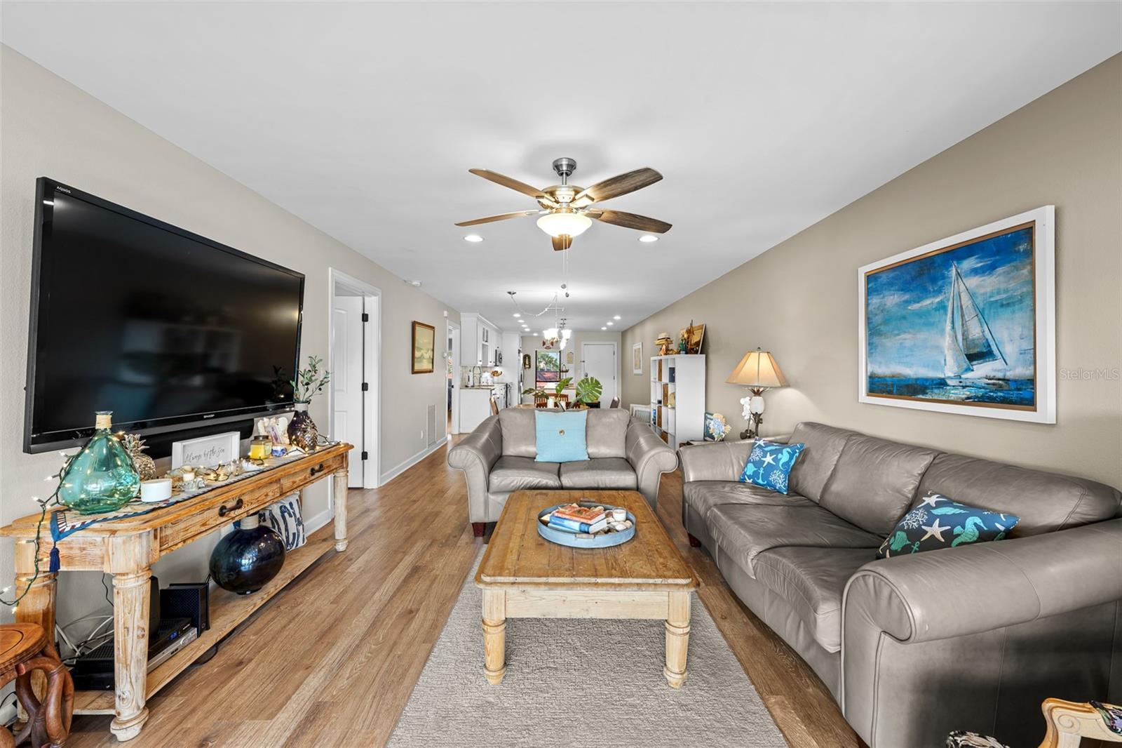 Image 18 of 46 For 4750 Brittany Drive S 126