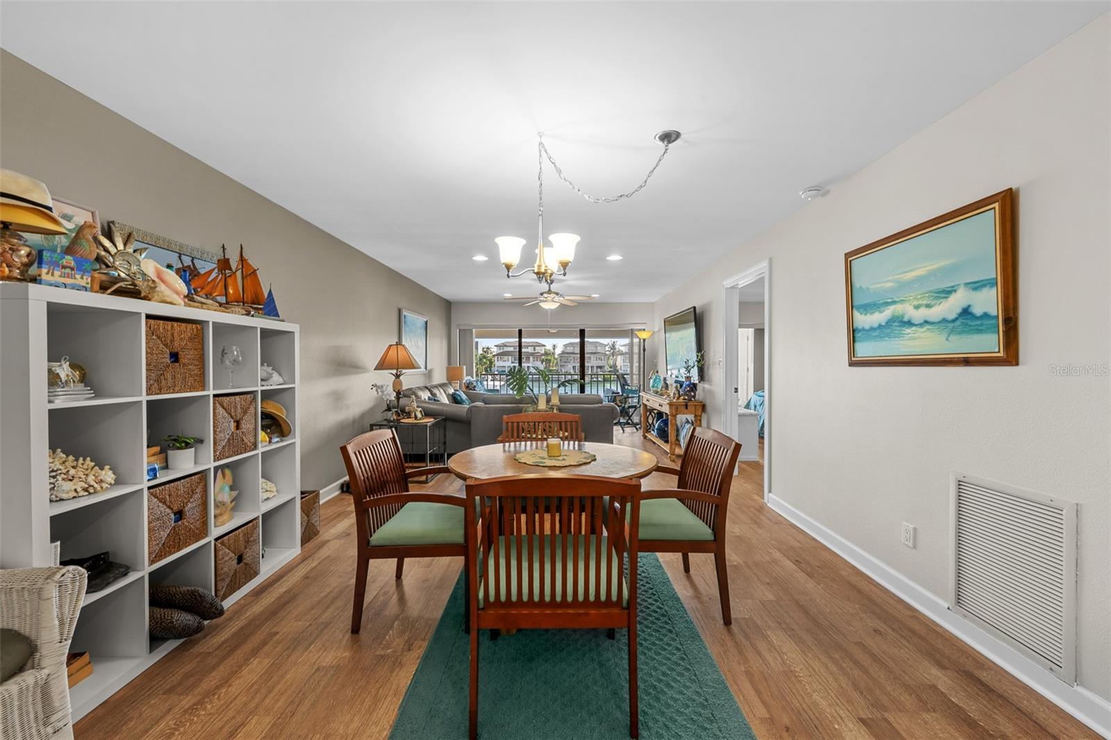 Image 20 of 46 For 4750 Brittany Drive S 126