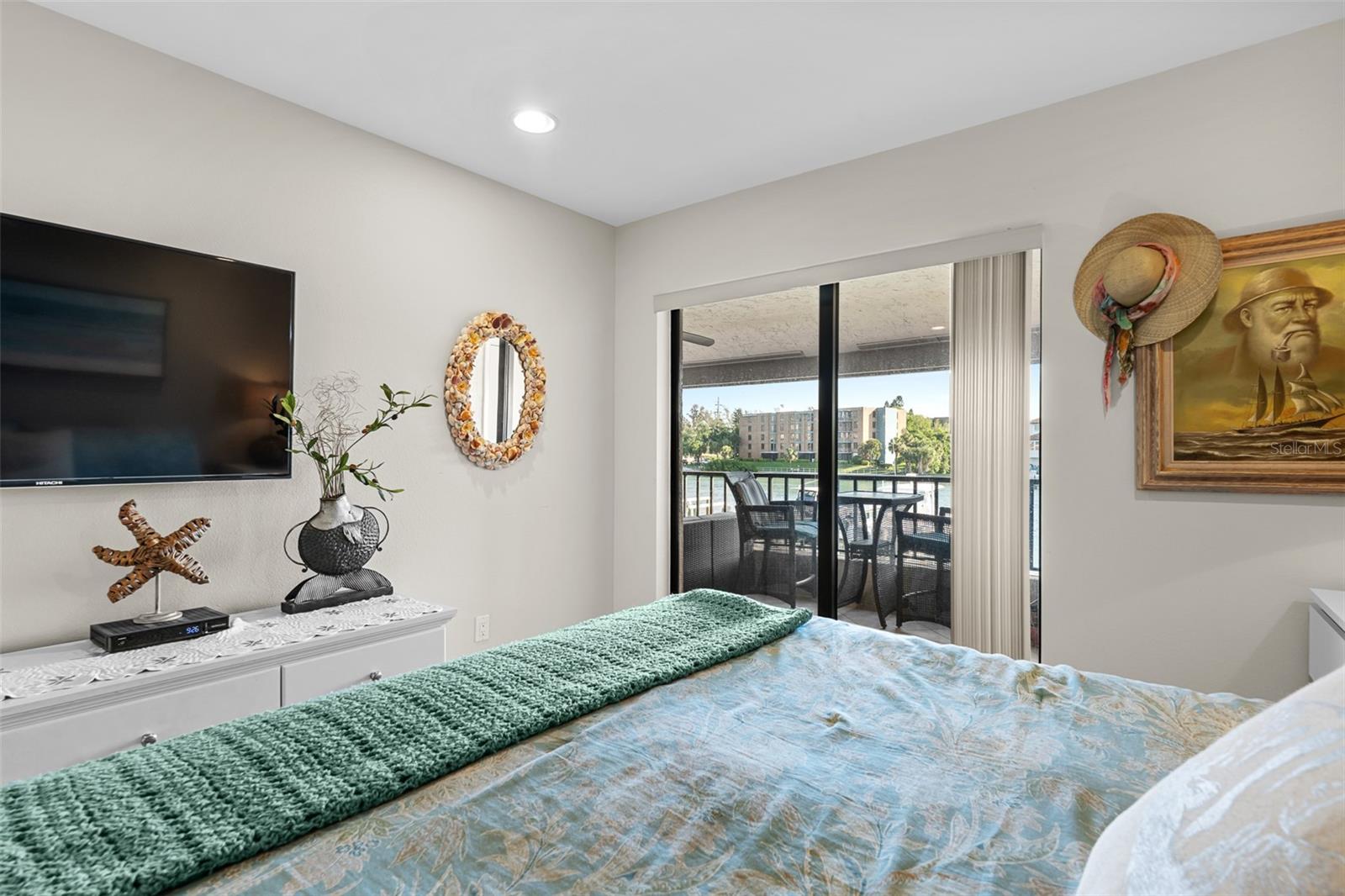 Image 23 of 46 For 4750 Brittany Drive S 126