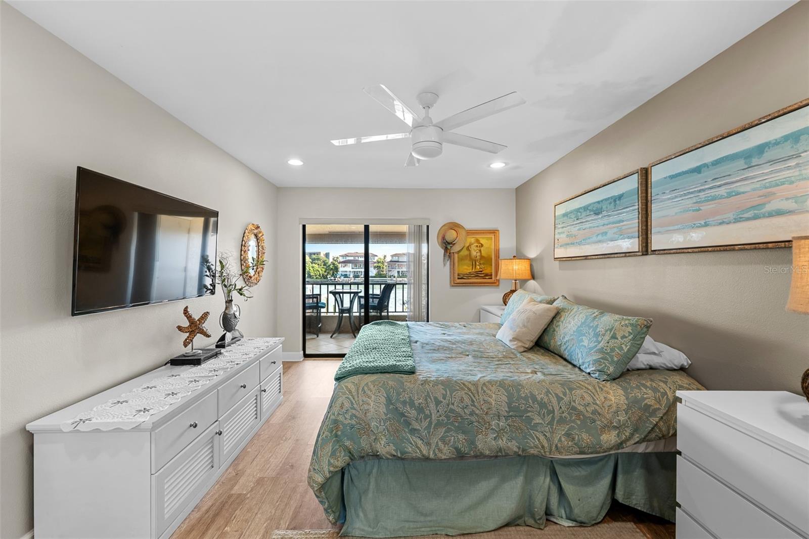 Image 25 of 46 For 4750 Brittany Drive S 126