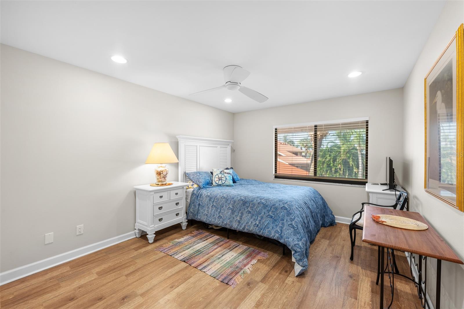 Image 29 of 46 For 4750 Brittany Drive S 126