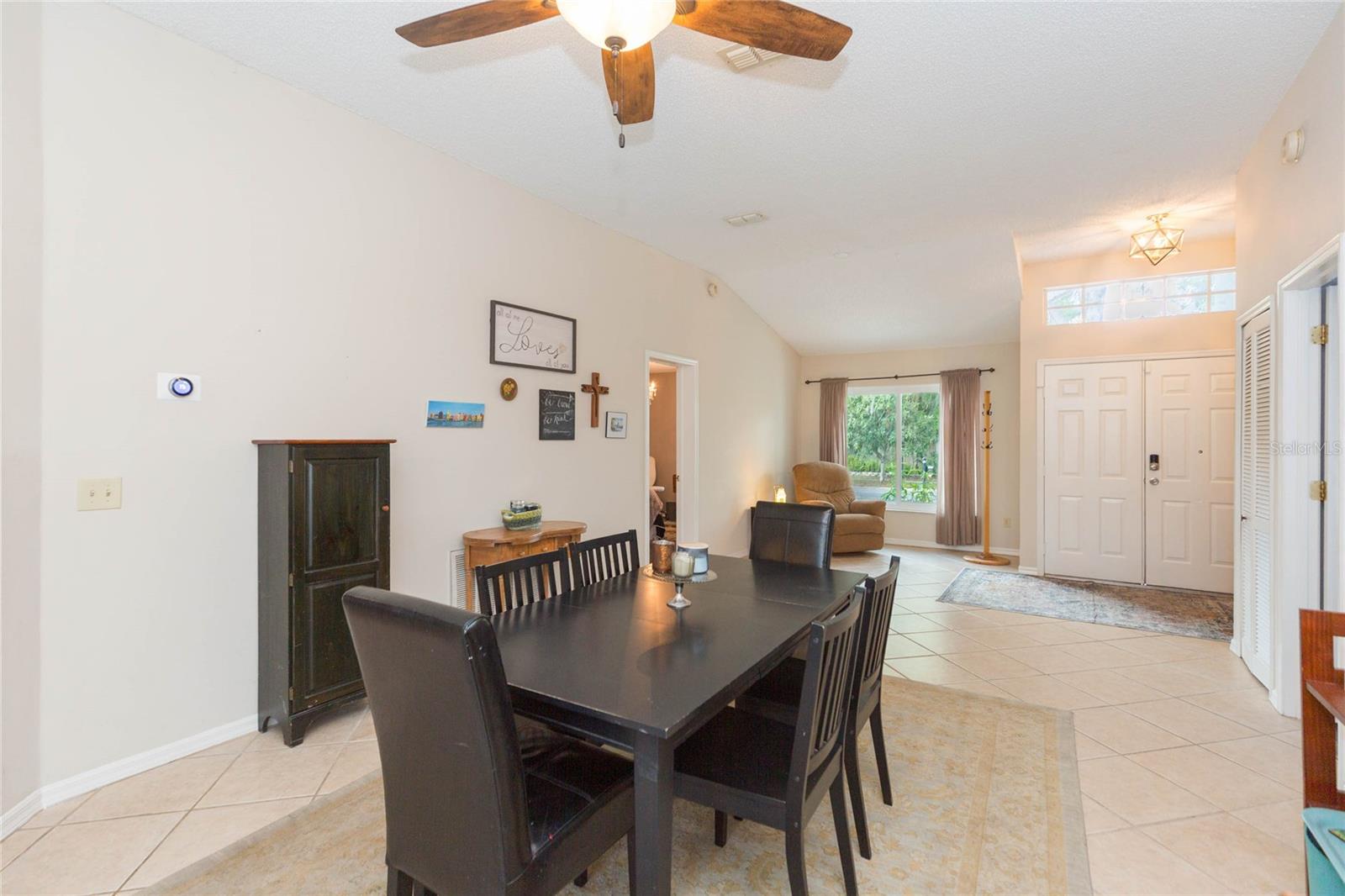 Listing photo id 9 for 9313 Rockrose Drive