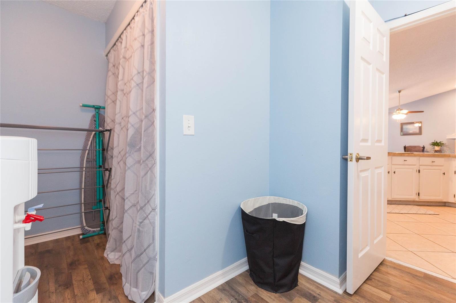 Listing photo id 20 for 9313 Rockrose Drive