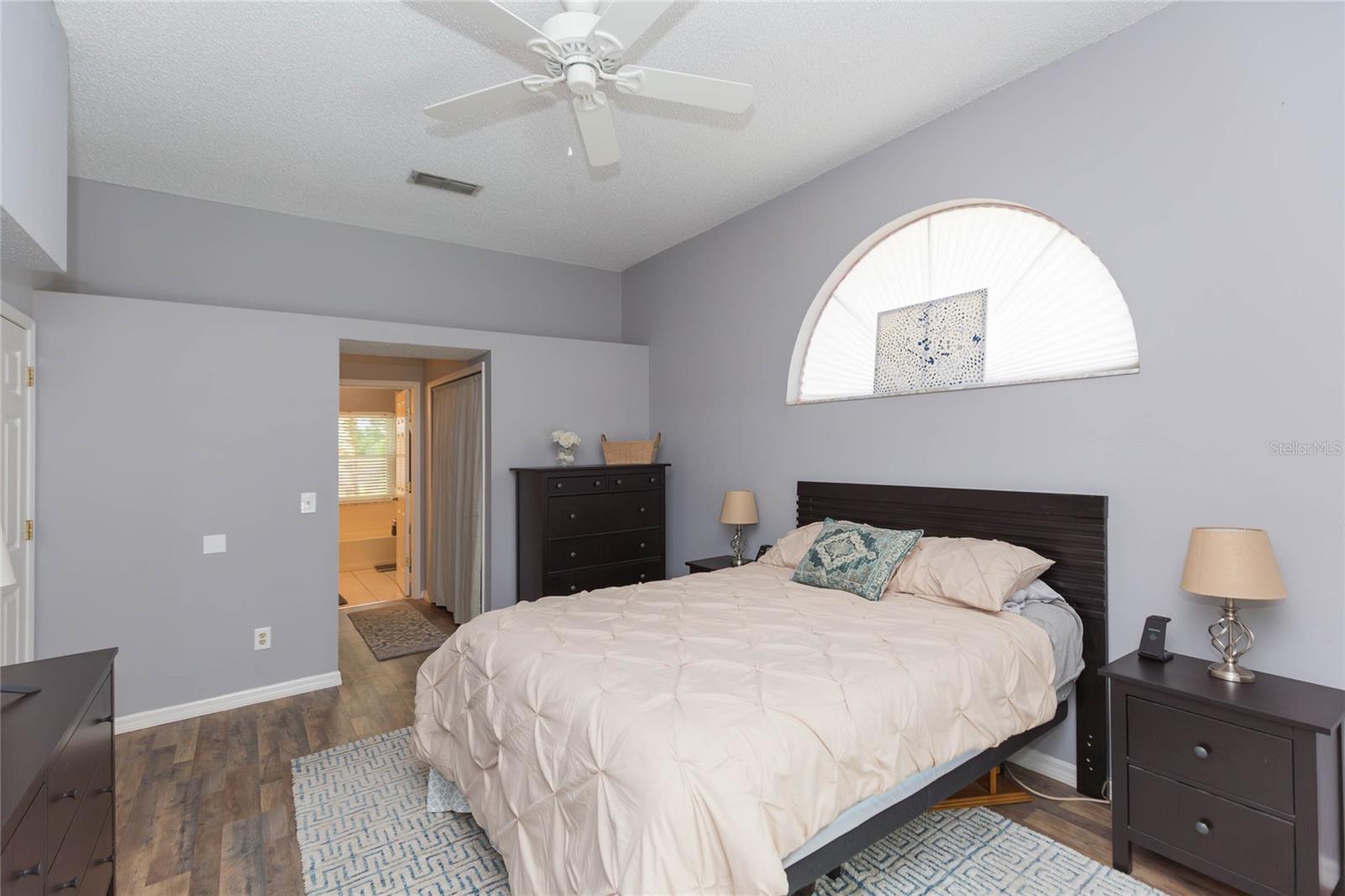 Listing photo id 23 for 9313 Rockrose Drive