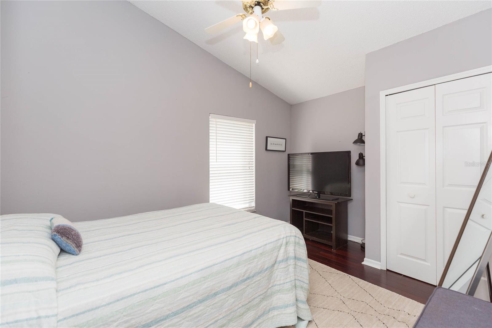 Listing photo id 33 for 9313 Rockrose Drive