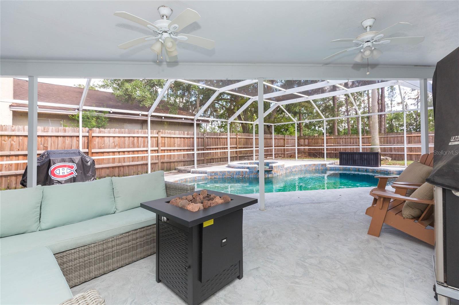 Listing photo id 37 for 9313 Rockrose Drive