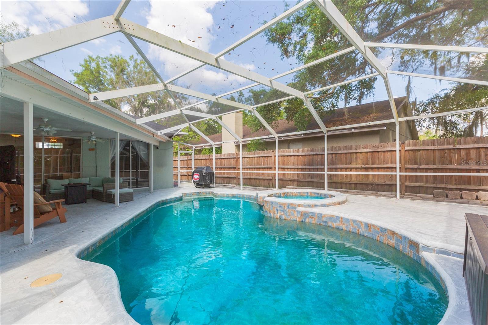 Listing photo id 40 for 9313 Rockrose Drive