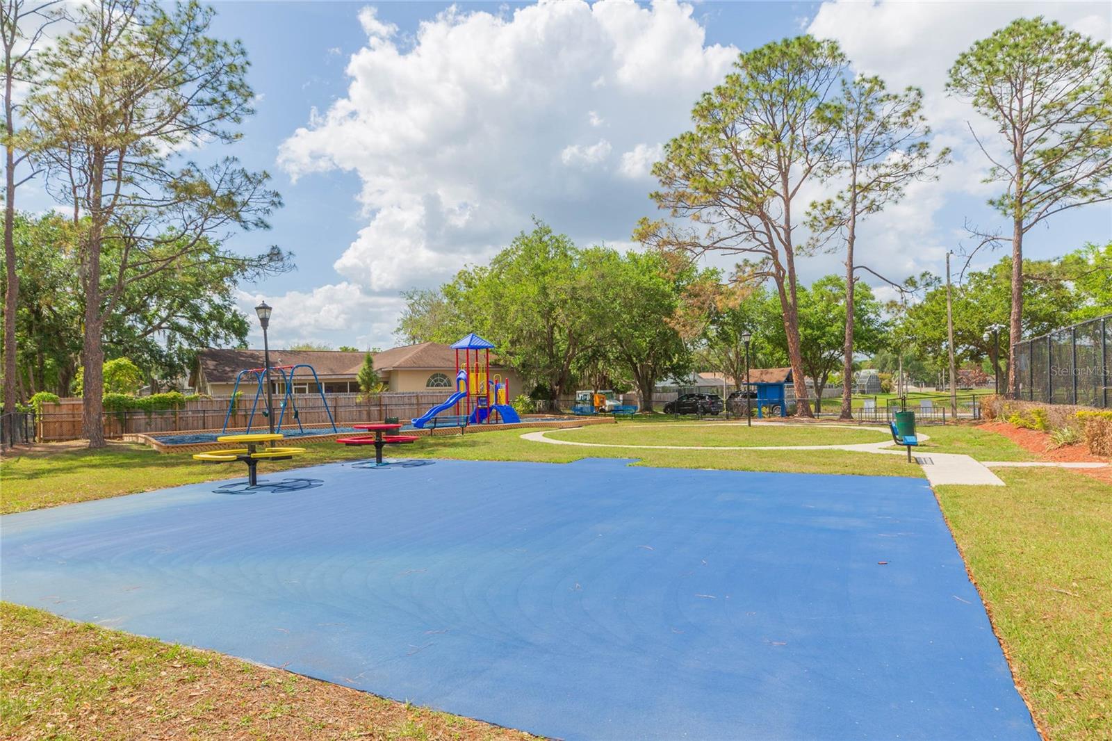 Listing photo id 47 for 9313 Rockrose Drive