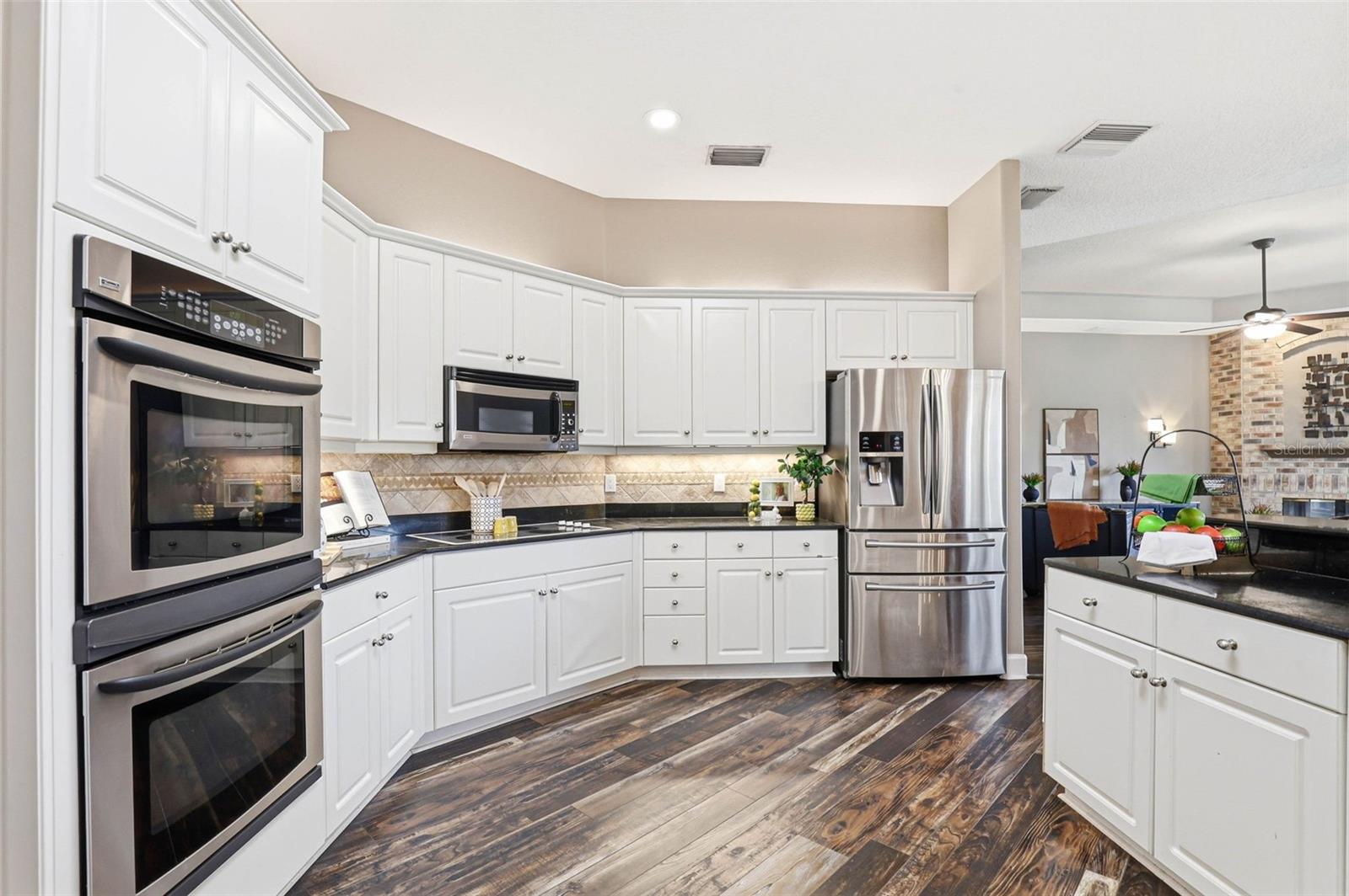 Image 21 of 65 For 16533 Hutchison Road