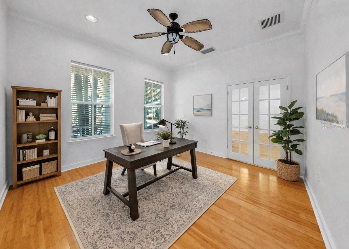 Image 10 of 96 For 435 Islebay Drive