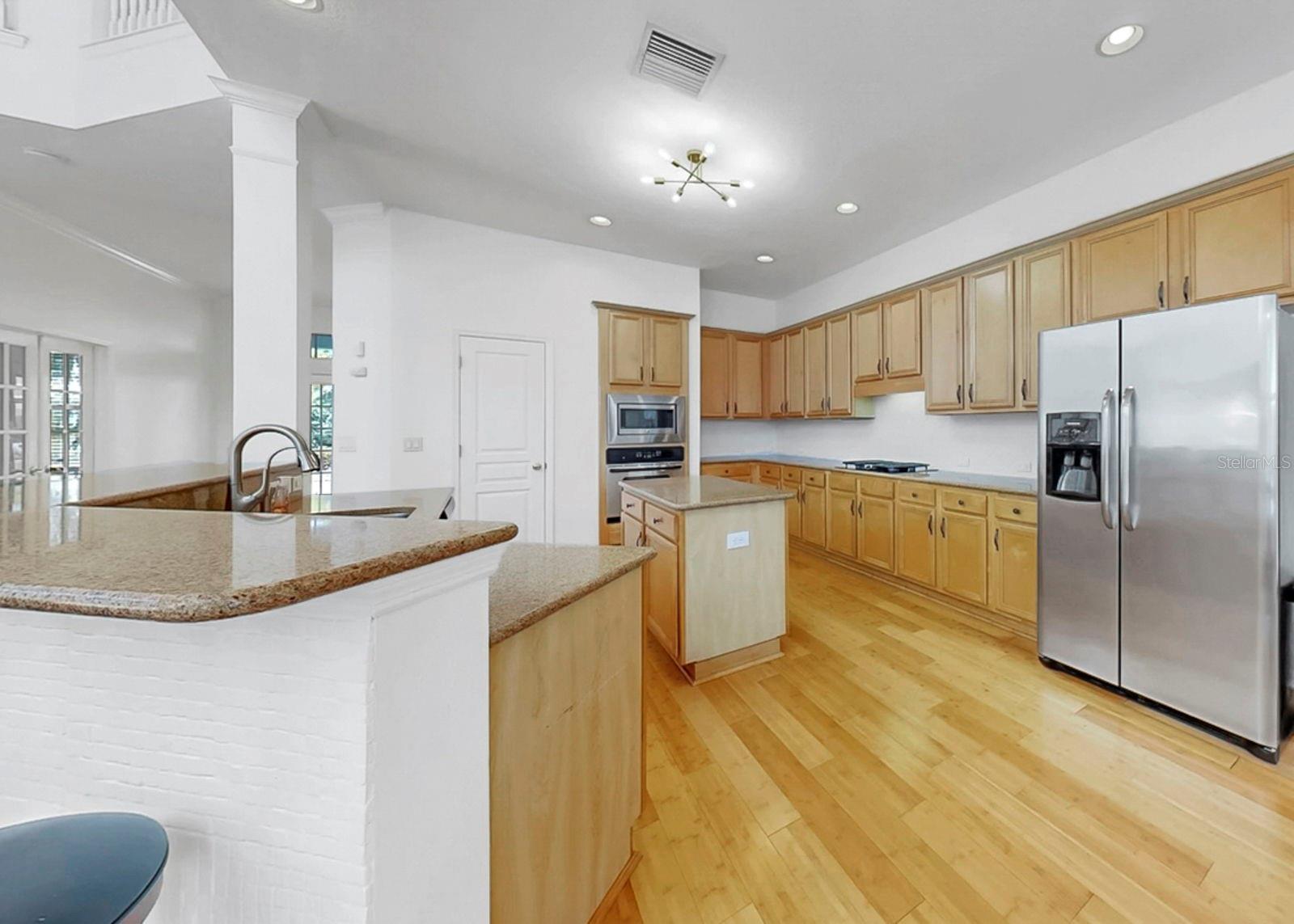 Image 16 of 96 For 435 Islebay Drive