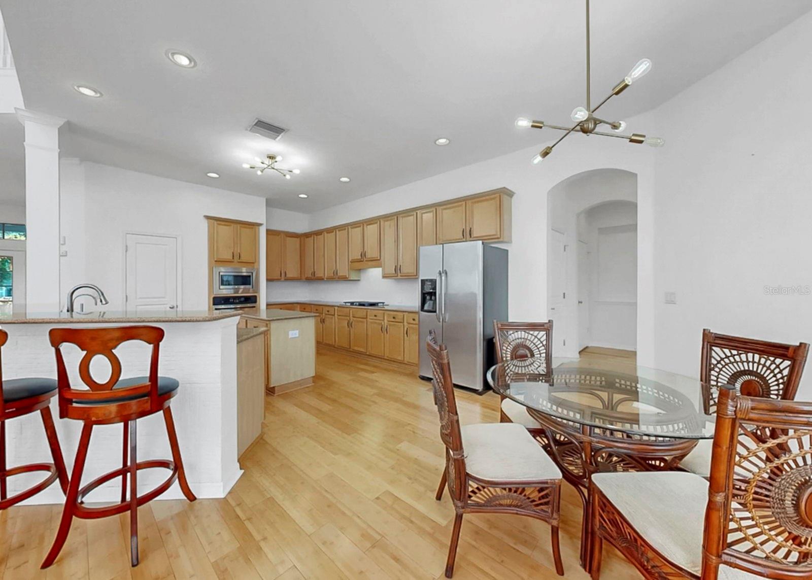 Image 20 of 96 For 435 Islebay Drive