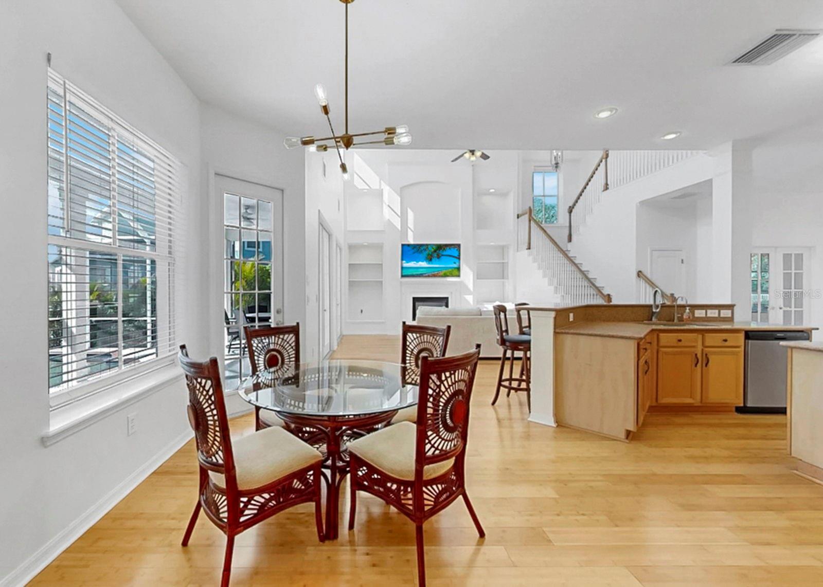 Image 21 of 96 For 435 Islebay Drive