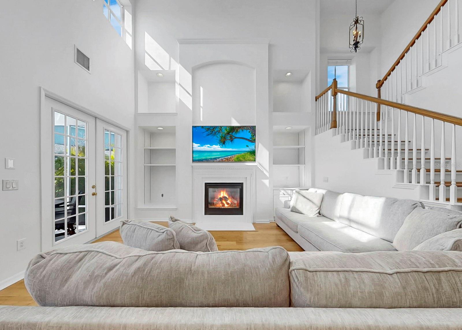 Image 27 of 96 For 435 Islebay Drive