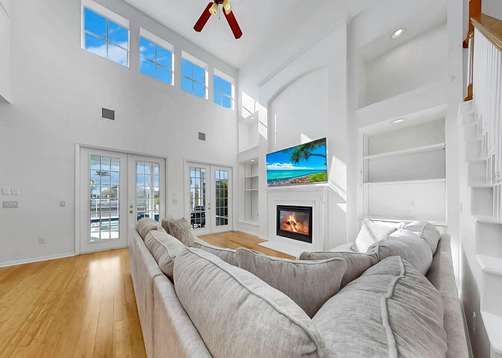 Image 28 of 96 For 435 Islebay Drive