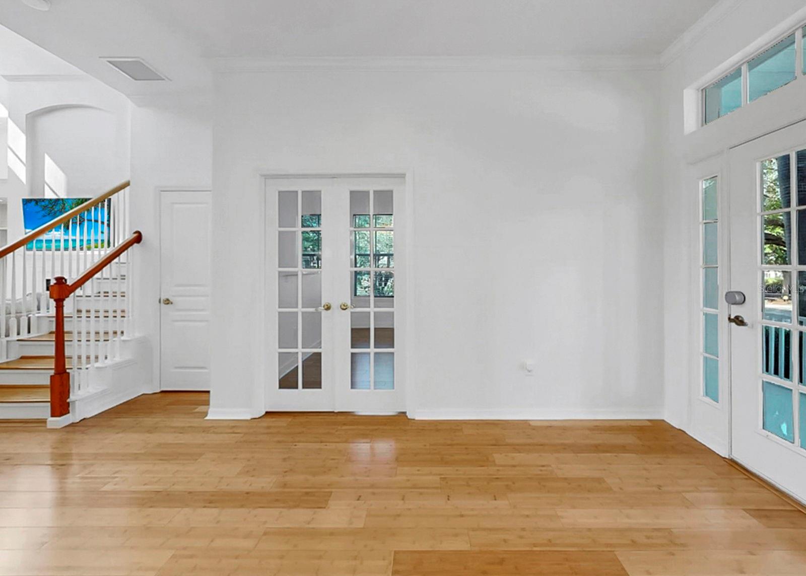 Image 5 of 96 For 435 Islebay Drive