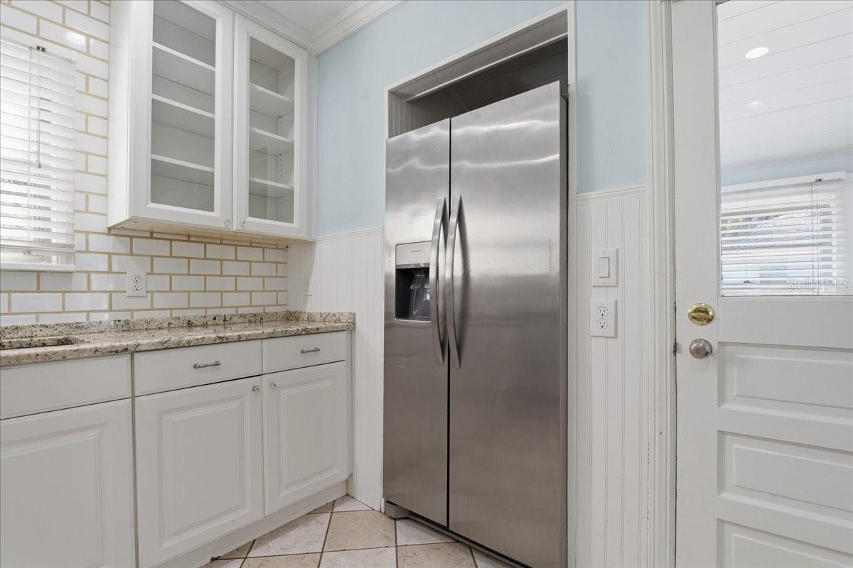 Listing photo id 13 for 1200 22nd Avenue N