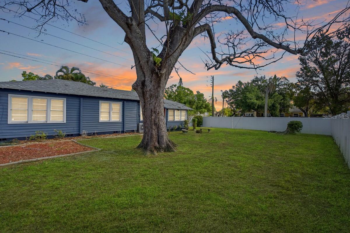 Listing photo id 0 for 1200 22nd Avenue N