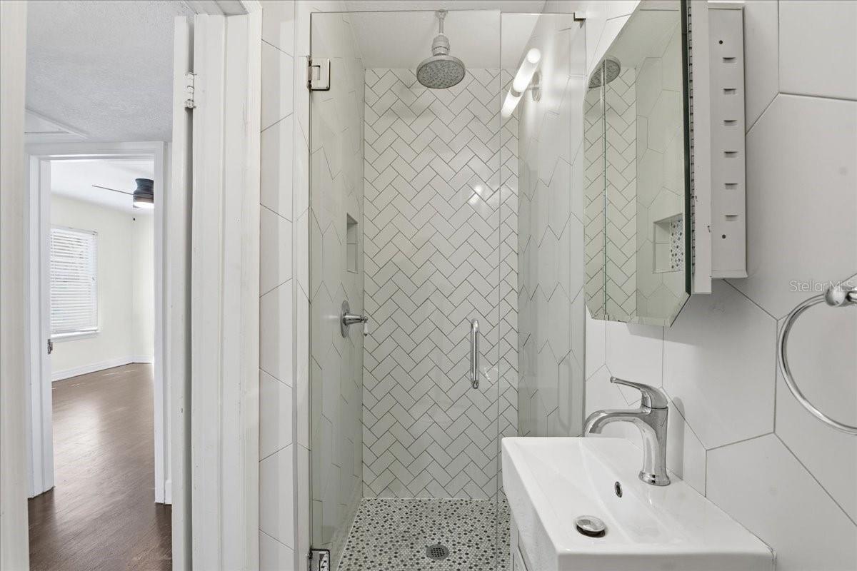 Listing photo id 25 for 1200 22nd Avenue N