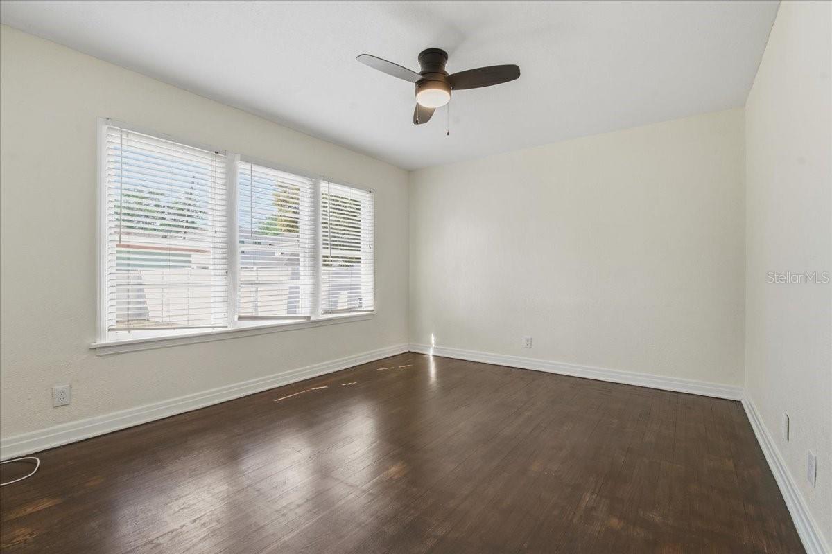 Listing photo id 26 for 1200 22nd Avenue N