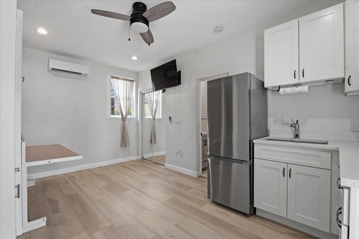 Listing photo id 27 for 1200 22nd Avenue N