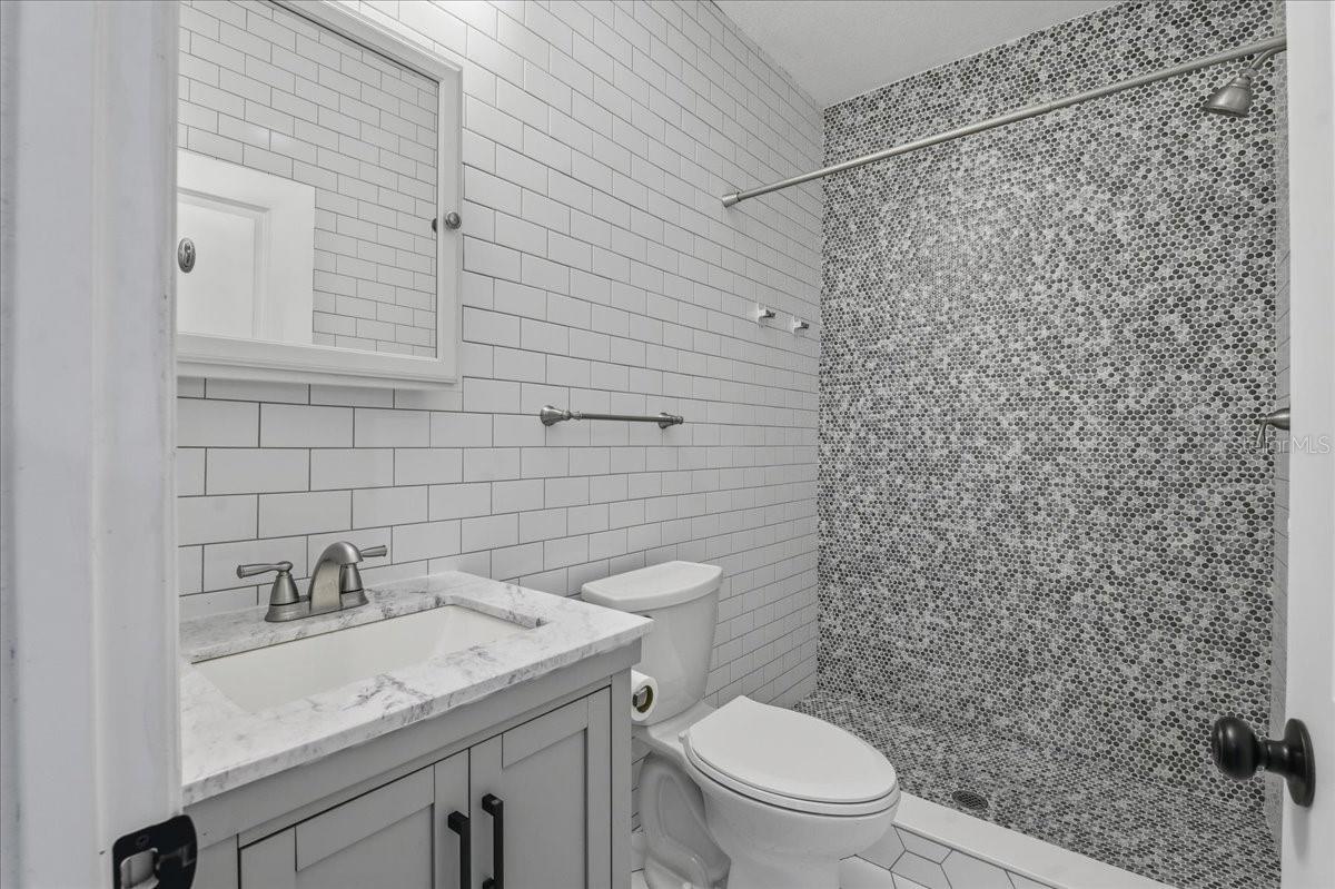 Listing photo id 31 for 1200 22nd Avenue N