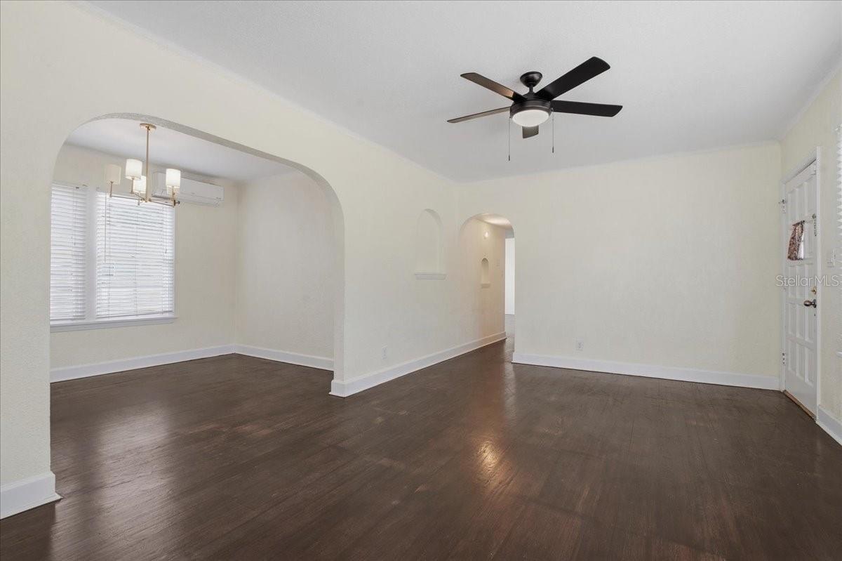 Listing photo id 5 for 1200 22nd Avenue N