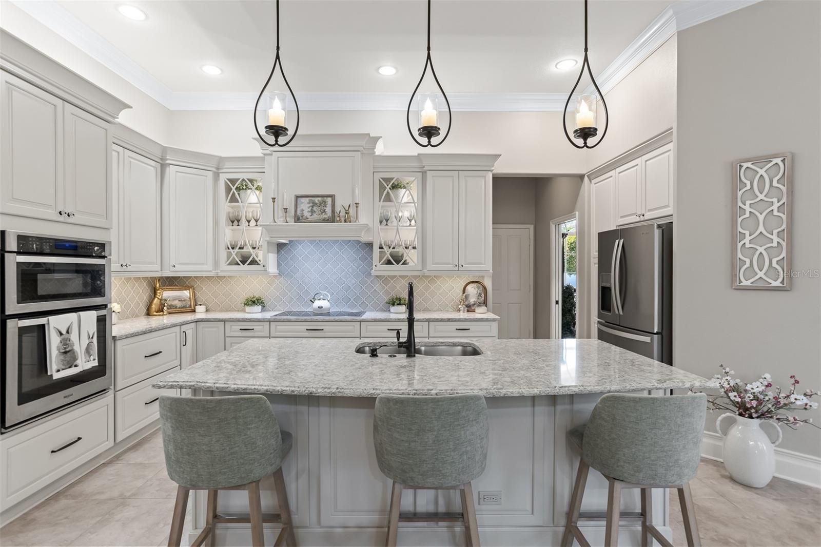 Listing photo id 8 for 2867 Deer Run