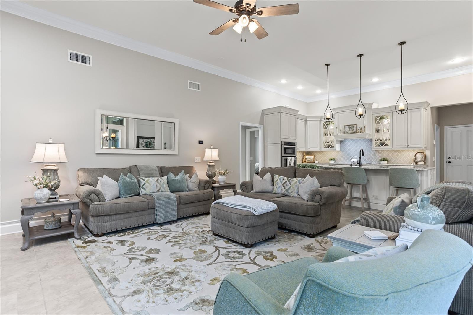 Listing photo id 14 for 2867 Deer Run