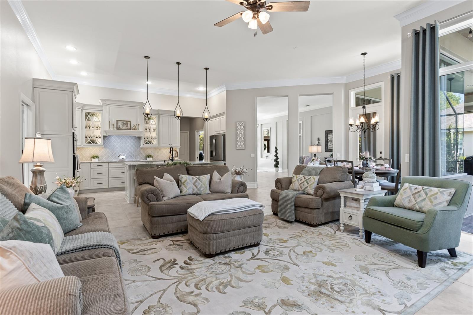 Listing photo id 15 for 2867 Deer Run