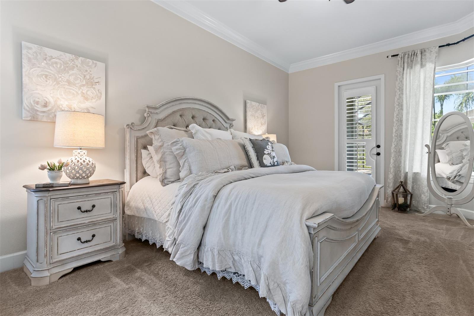 Listing photo id 16 for 2867 Deer Run