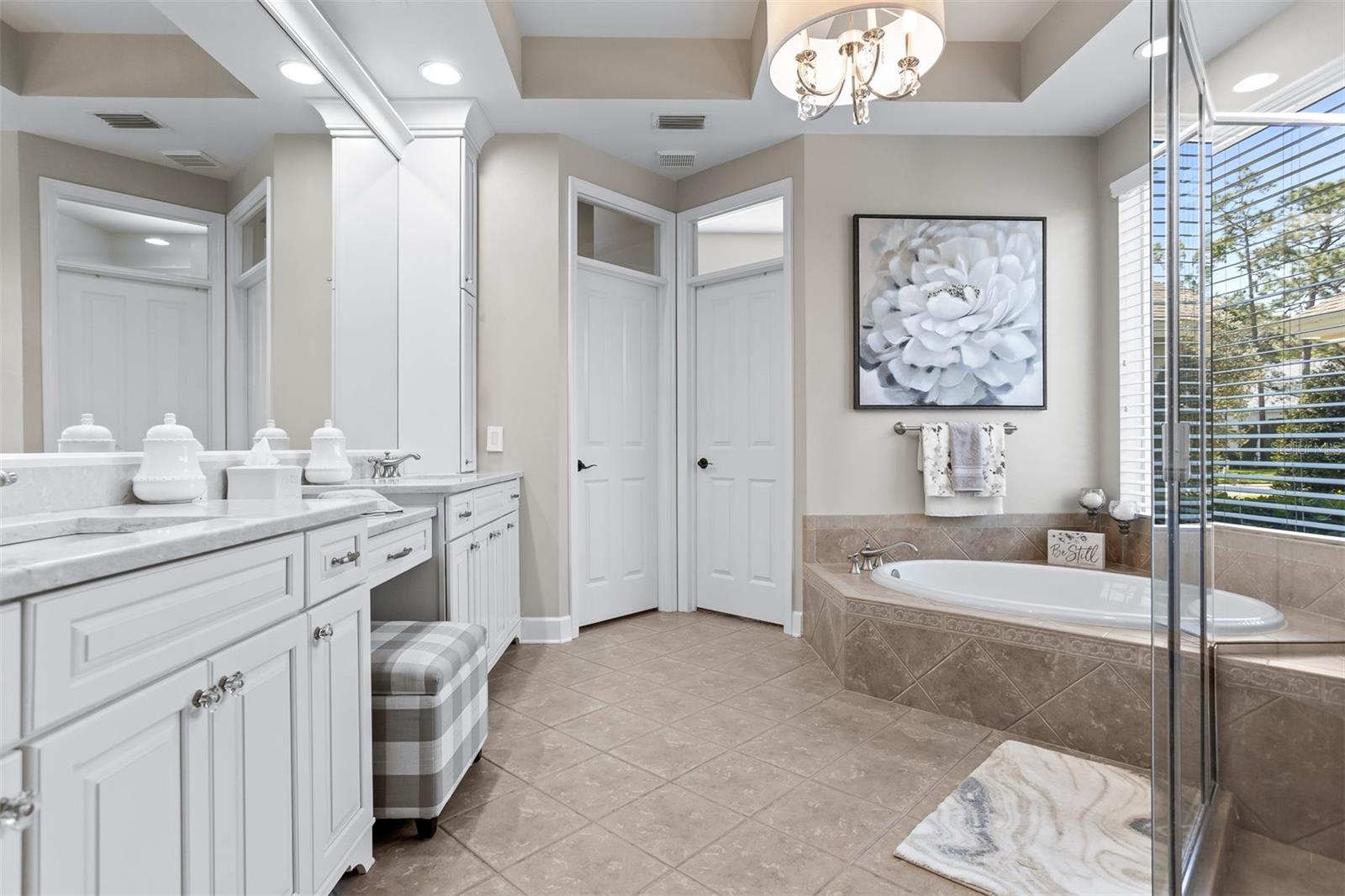 Listing photo id 18 for 2867 Deer Run